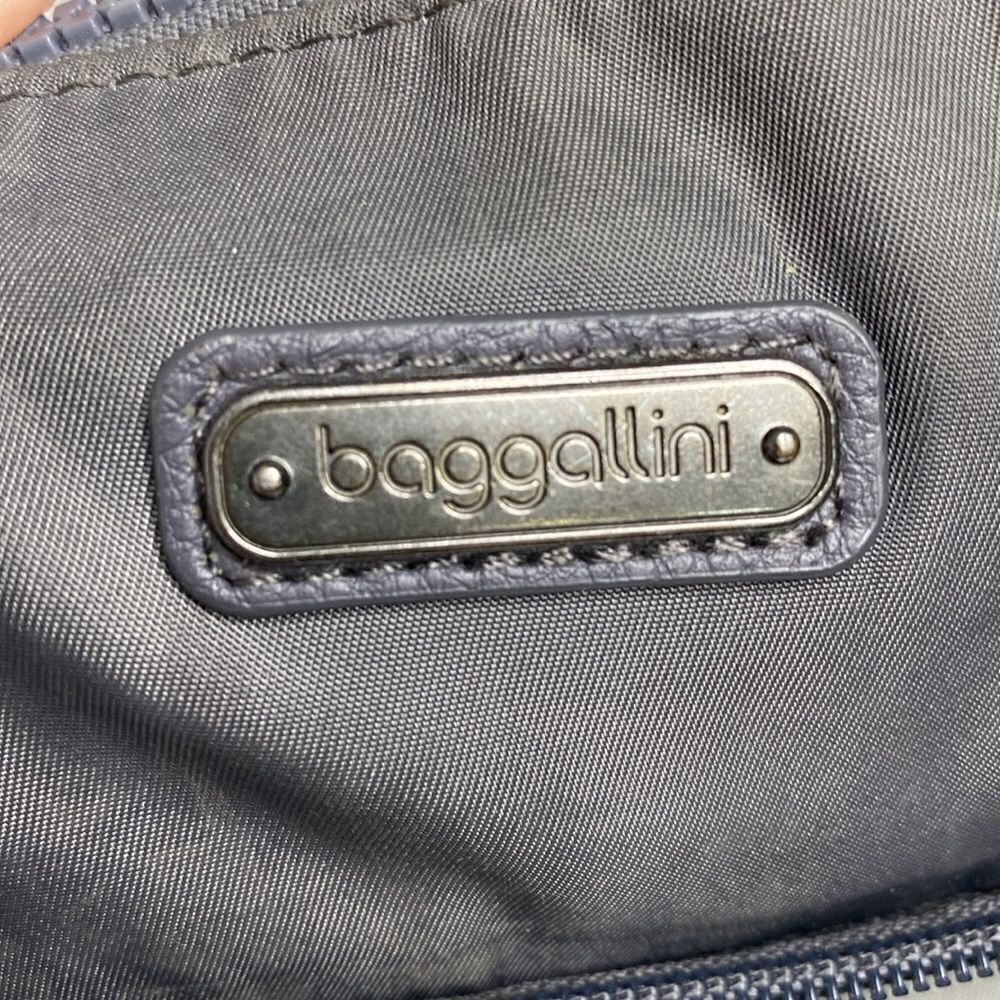 BAGGALLINI Large Gray Travel Bag *Flaws* - Picture 8 of 8